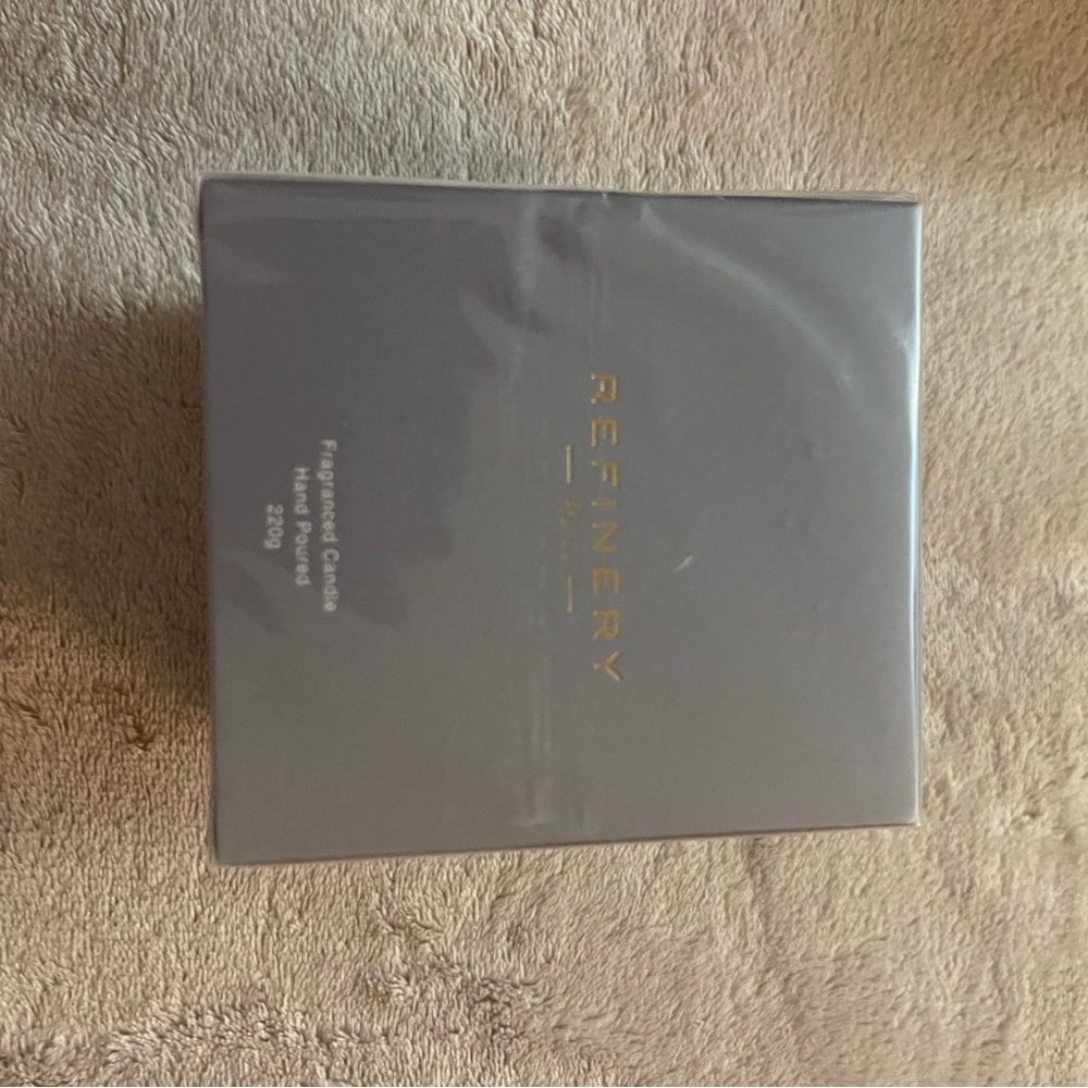Refinery Gray Fragrance Candle